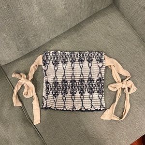 Cutest strapless top w/ adjustable off the shoulder straps. Worn once!